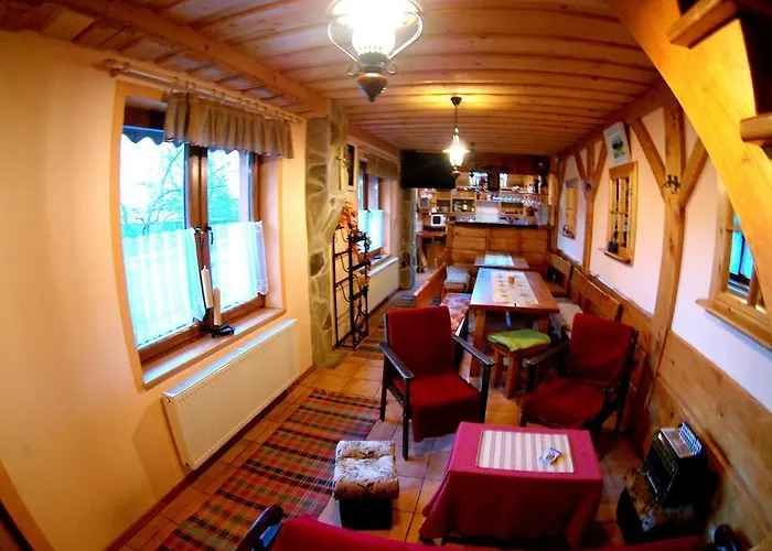 Chata Polovica Деревянный коттедж