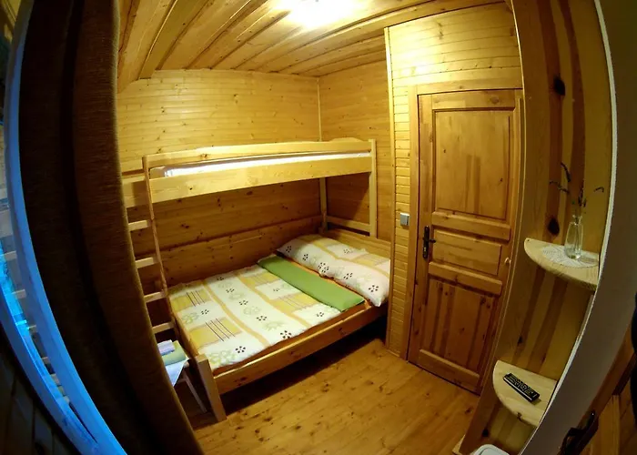 Chata Polovica Деревянный коттедж *