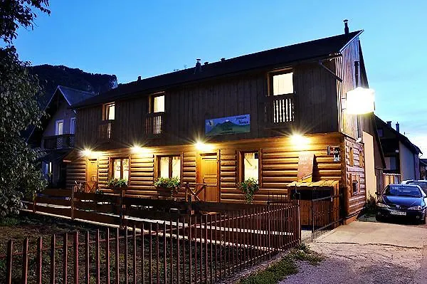 Chata Polovica Деревянный коттедж Терхова